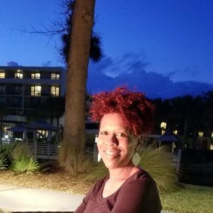 Meet your Posher, Hillary